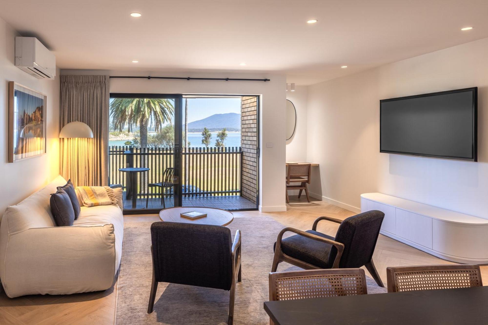 Bermagui Beach Hotel Exterior photo